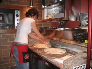 Picerija in gostilna Obuti maček