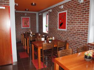 Picerija in gostilna Obuti maček